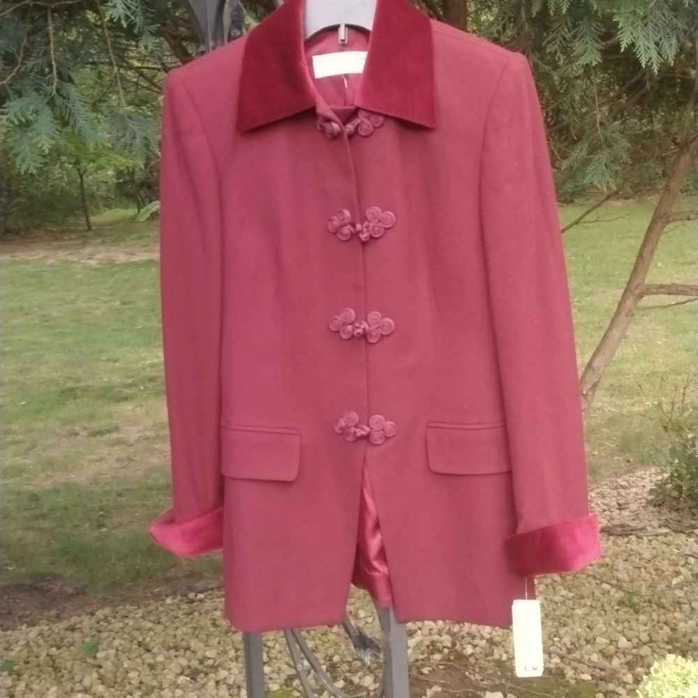 NWT Vintage Sara Roberts Red wool jacket, velvet trim,  shoulder pads size 4